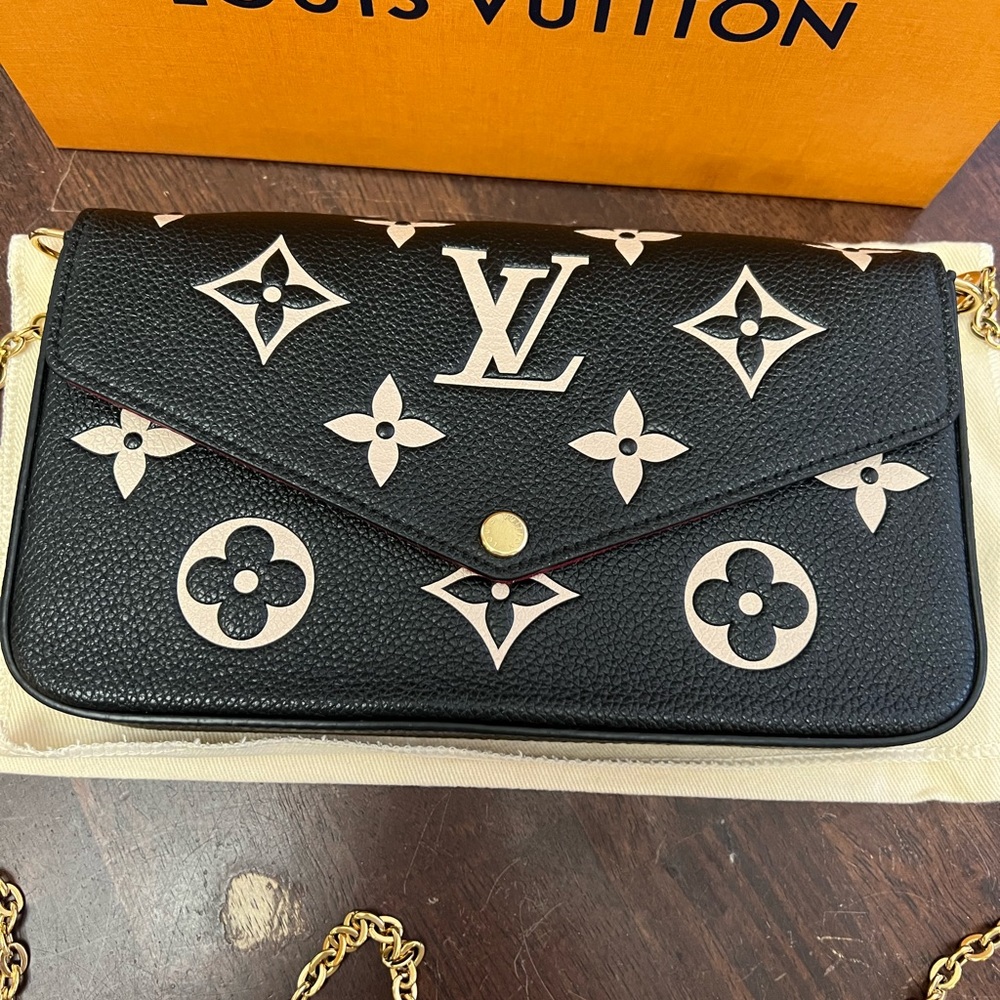 Louis Vuitton Felicie Pochette - Picture 14 of 16